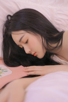爱丽丝梦游仙境hd版